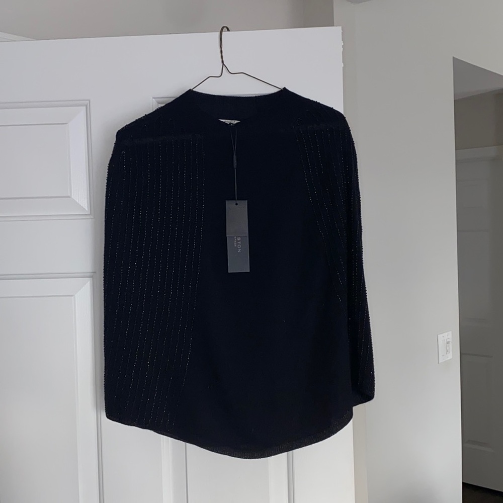 Halston heritage brand new (short cape)